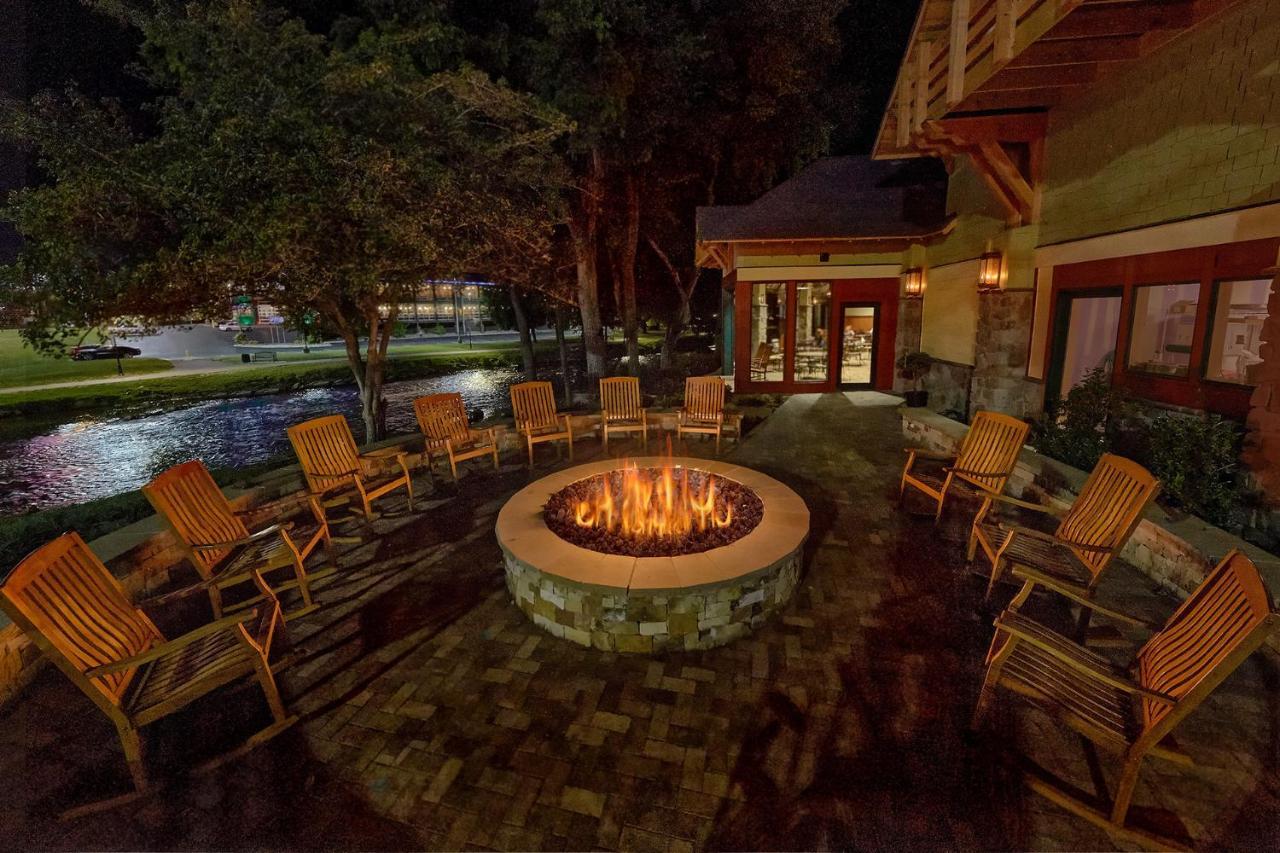 The Inn On The River Pigeon Forge Eksteriør bilde